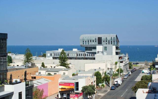 Penthouse With Bay Views