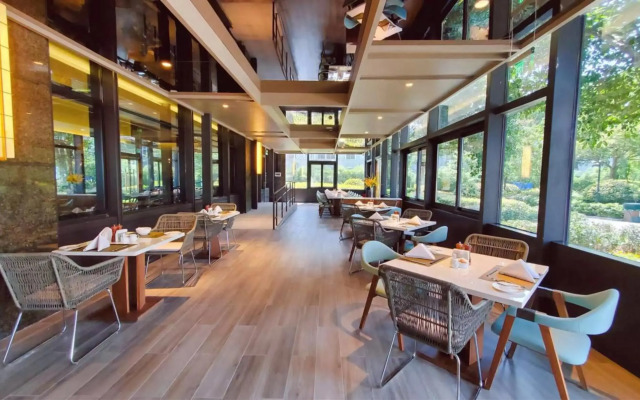 Crowne Plaza Deqing Moganshan by IHG