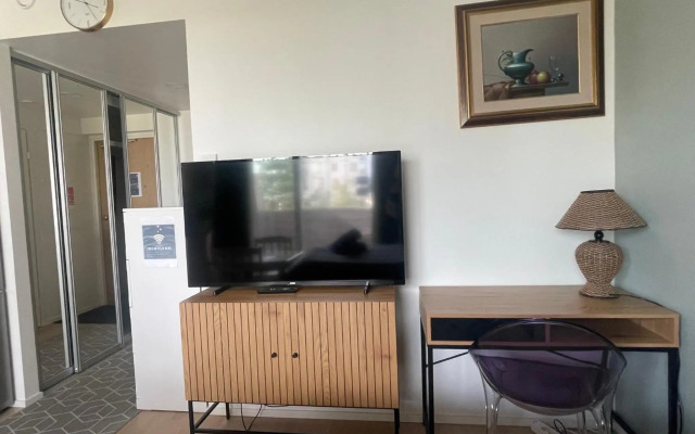 The Seaside Apartment