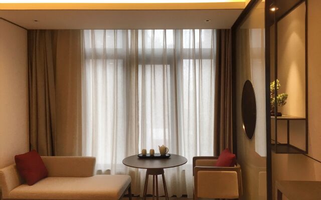JOYA Shanghai Xujiahui Hotel