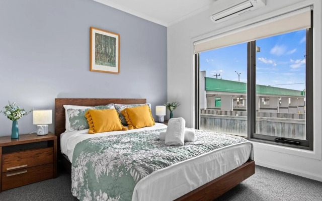 Bliss on the Bay Upstairs
