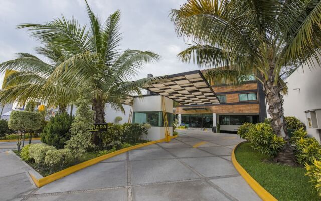 Hotel Andiroba Palace