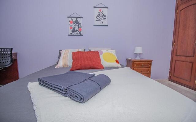 Charming Private Rooms in an Apartment A2 Penha - Faro