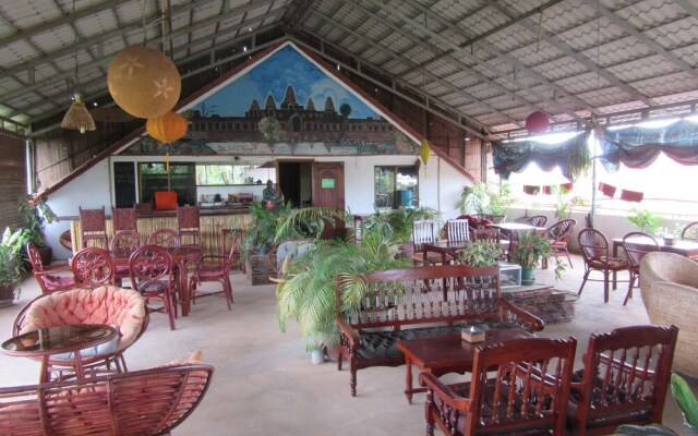 Firefly Guesthouse - The Berlin Angkor