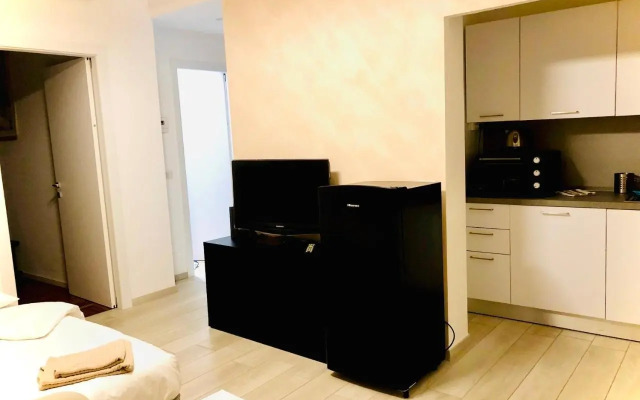 Lovely 2 Room Apartment with Small Garden