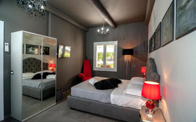 Maison27 (Adults Only)