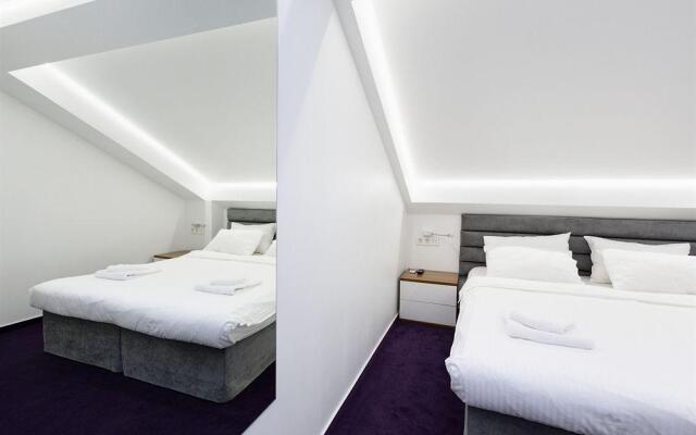 Sleepbox Hotel