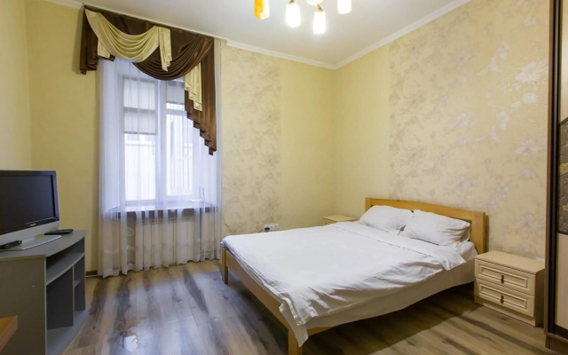 Apartment on Staroevreyska street 17