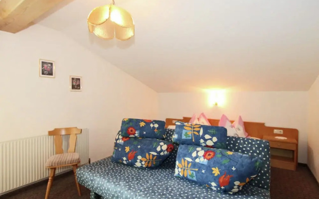 Quaint Apartment in Finkenberg near Ski Lift