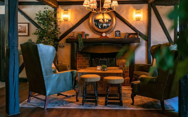 High Corner Inn