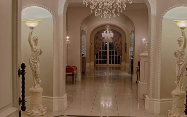 The Munro Boutique Hotel