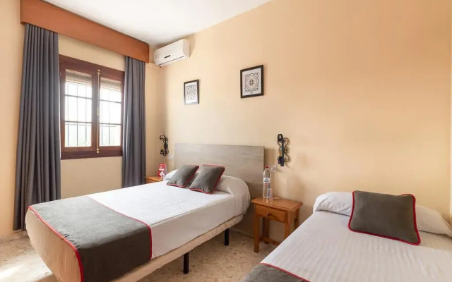 OYO Hostal El Paisano