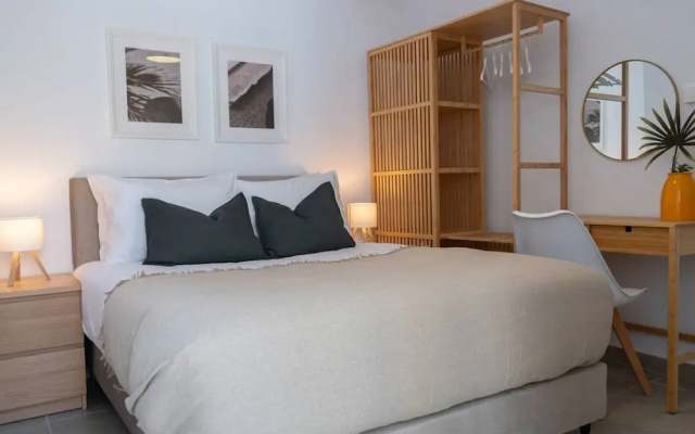 Sienna Townhouse by Staycom