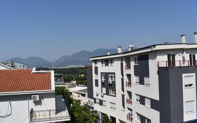 Luxury Apartment in Tirana Lake