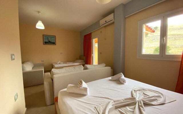 Karos Hotel Llaman
