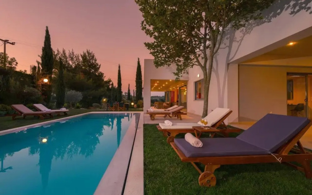 Villa Verano - Spacious 5-bdr & 5-bth Villa