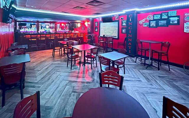 Quality Inn & Suites Cincinnati Downtown