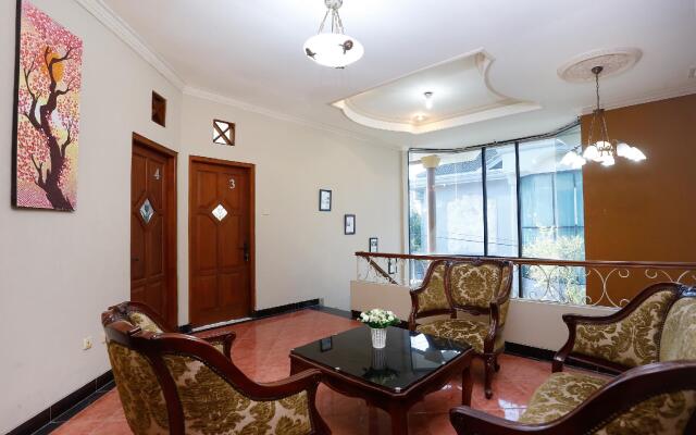 OYO 1072 Kampung Condro Wulan Guesthouse