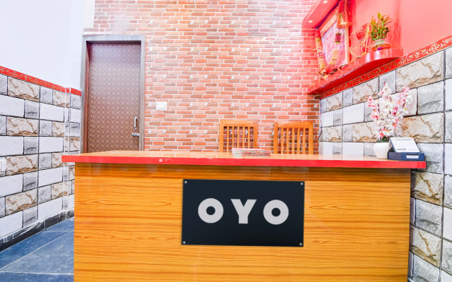 OYO 834317 Love Point