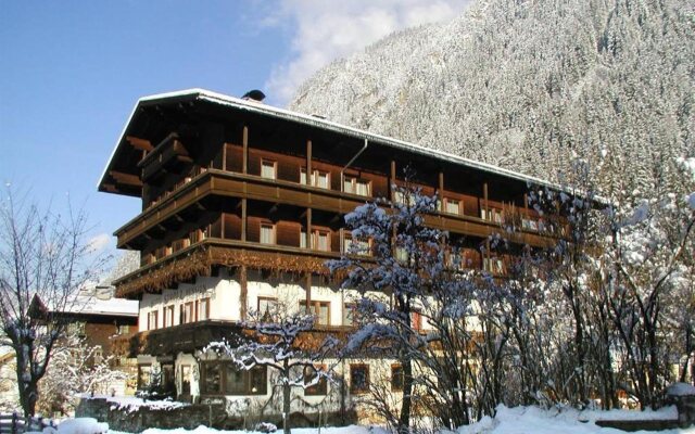 Hotel-Pension Strolz