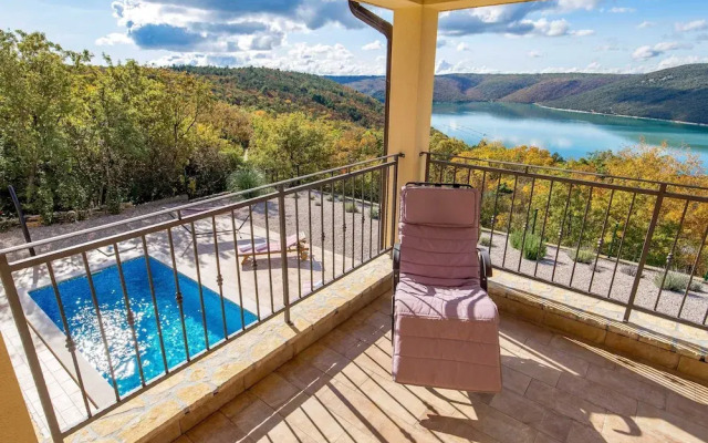 Wonderful Labin Villa With Private Pool and Sea Views