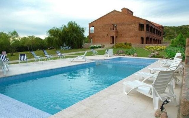 La Barraca Hotel & Resort