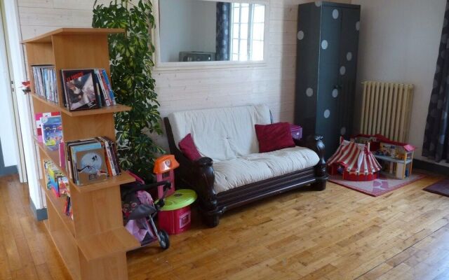 Chambre Rouge et Vin Blanc