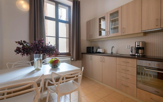 Bohemian Dreams Apartments and Suites