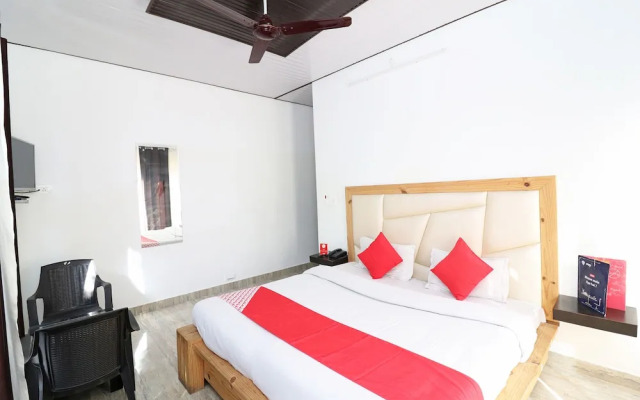 OYO 24137 Hotel Himalayan Village