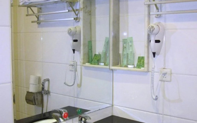 Junzilan Business Hostel