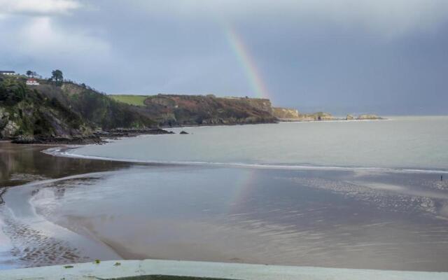 Sea Legs - 2 Bedroom Apartment - Windsor House - Tenby