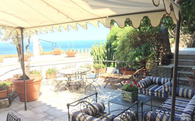 Taormina Tower Apartments