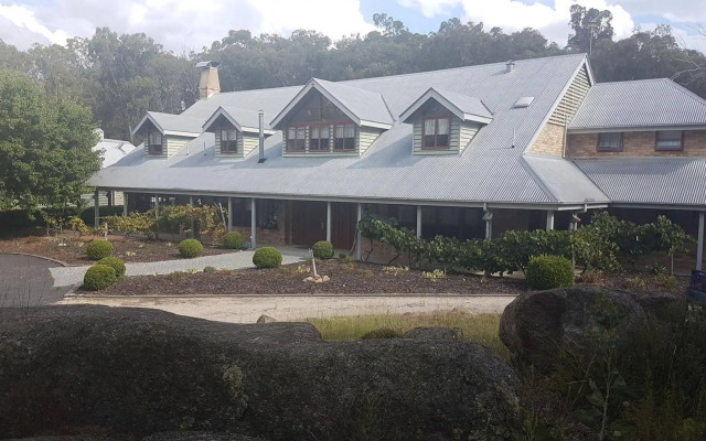 Girraween Country Inn