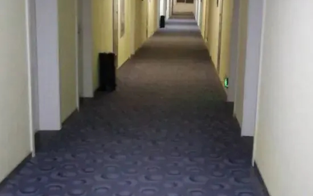 7 Days Inn