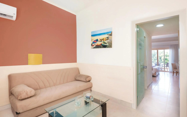 Kouros Palace Hotel