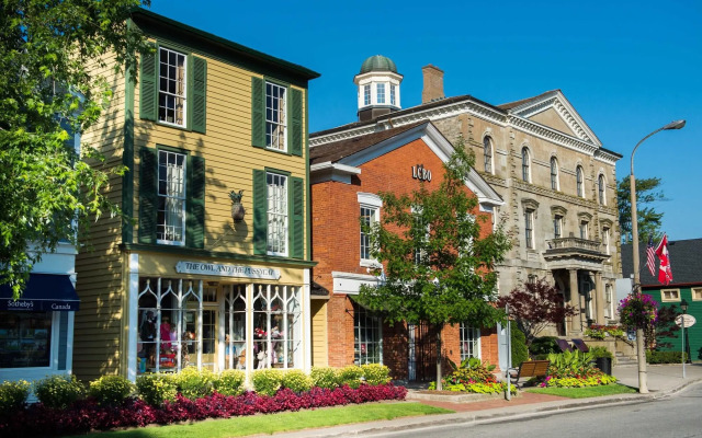The Shaw Club Hotel