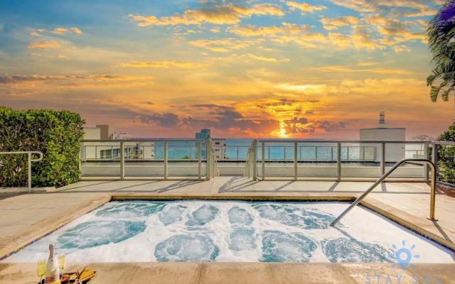 2BR Apartment With Rooftop Pool