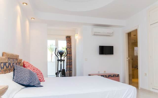 Oasis Club II Triplex Apartment