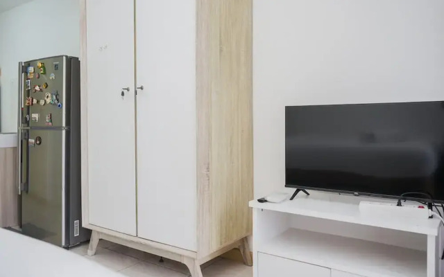 Nice And Comfy Studio Apartment At M-Town Residence