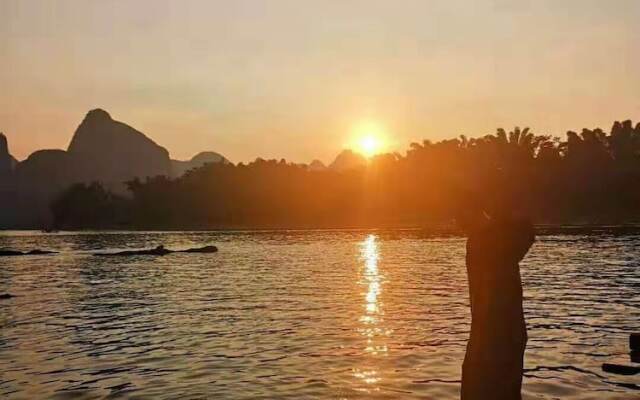 Bamboo House & Hotel