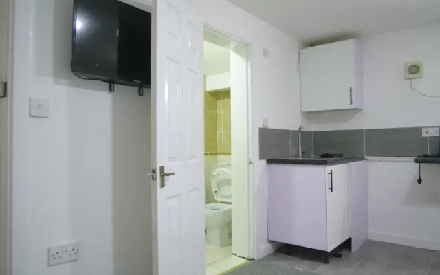 Cosy & Modern 1 Bed Studio