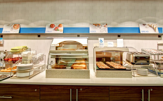 Holiday Inn Express Kamloops by IHG