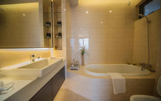 Cres And Asia Residence Xuhui Bund
