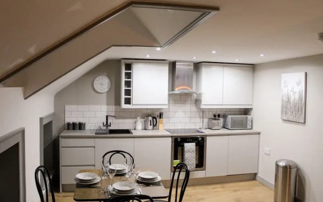 Modern Duplex Apartment Nr Liverpool ONE
