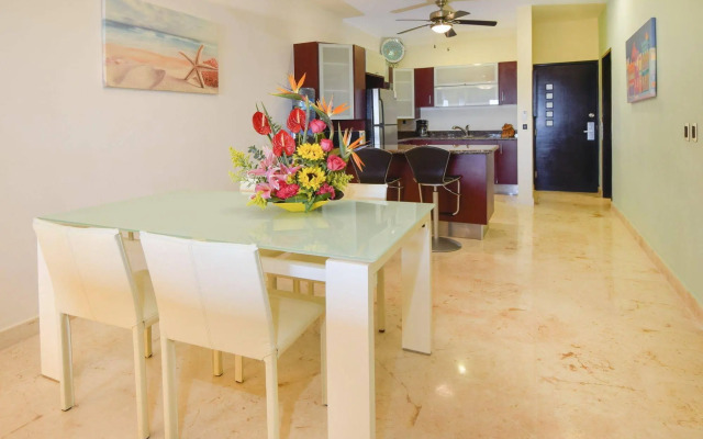 Residencia El Faro by Rentals Your Way
