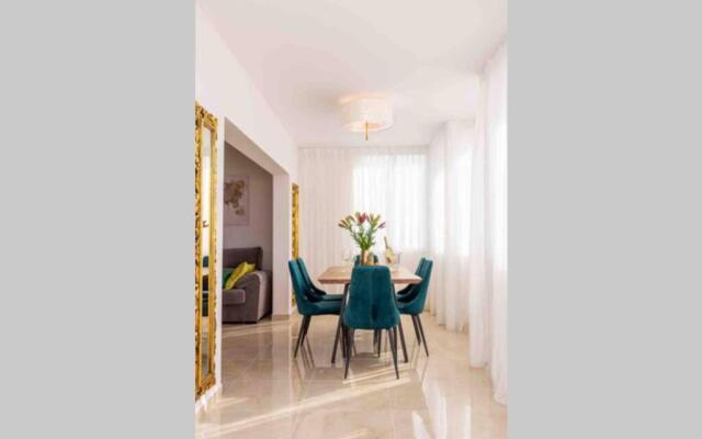 Esmeralda. Luxury. 1 line of the ocean. View! Quality!