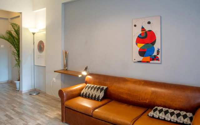 Ermou 18 Mosaics boutique aprtm in Parliament square