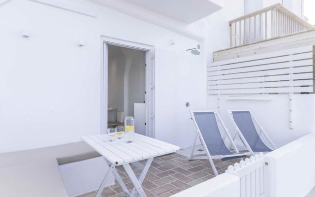 Seafront Brand New Studio in Little Venice of Paros