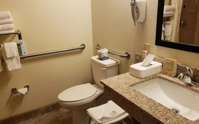 Cobblestone Inn & Suites - Merrill