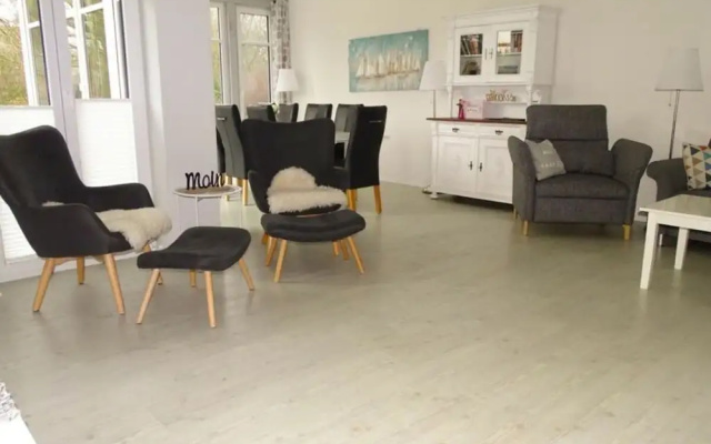 Diekkier Modern Retreat